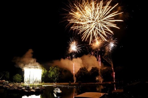 photo feu artifice arti-show artificier mariage franche-comte
